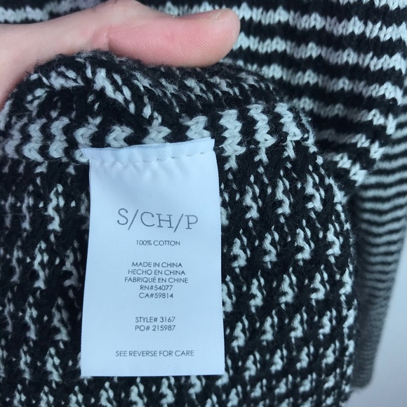 CAbi 3167 Small Fergie Turtleneck Sweater Split - Picture 11 of 11